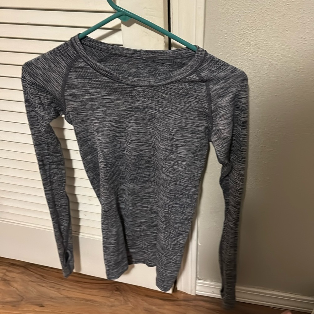 Lululemon Swiftly Tech Long Sleeve Top